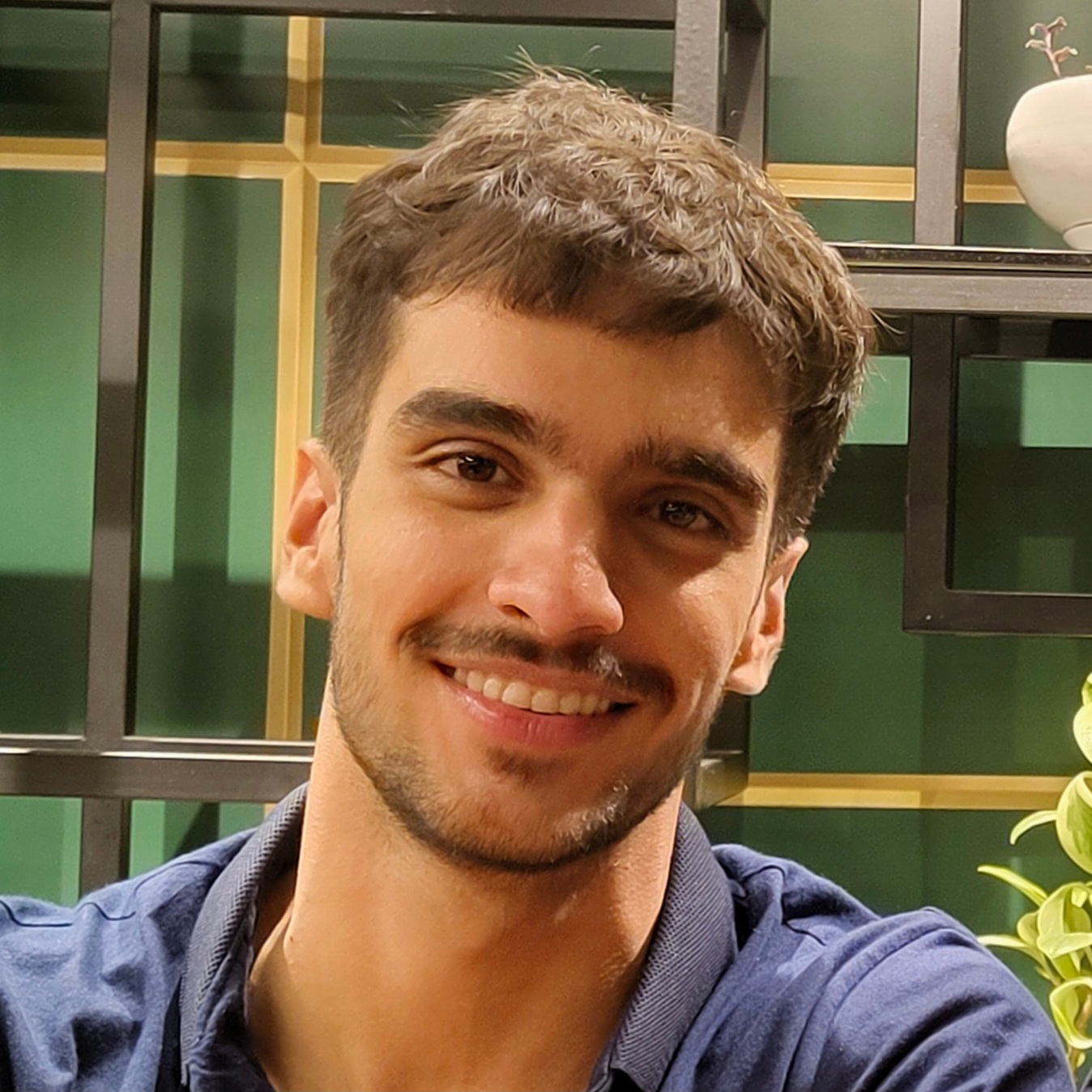 نویسنده